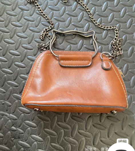 9新，手提包斜挎包，20出可换，换价40 ...