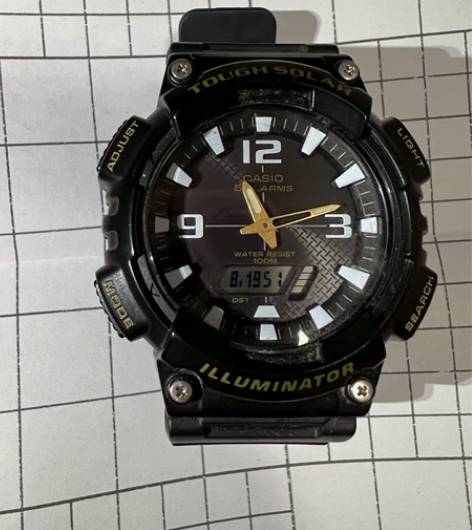 准者篮球，也不知道买多久了，挺脏的，可以洗...