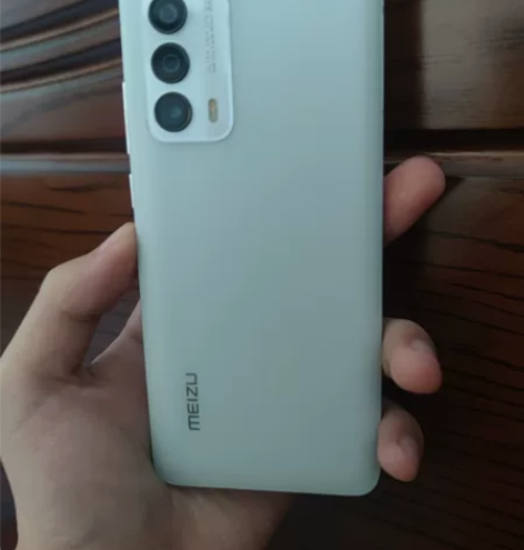 魅族18内存8+256 换过一次拆机后盖，...