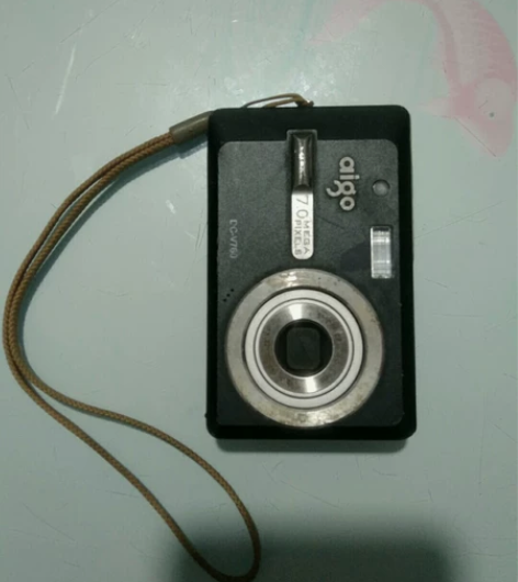 爱国者数码相机DC-V760，成色一般。没...