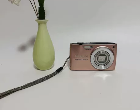 卡西欧z300 藕粉色 颜色漂亮一键美颜相...