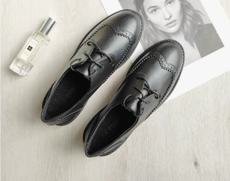 ?DM 布洛克小皮鞋 买来直接踩地上试穿的...