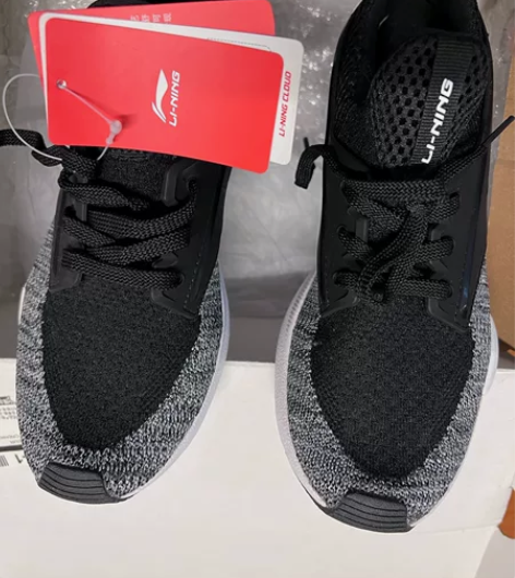 李宁女士休闲鞋、运动鞋全新，带原包装盒、吊...