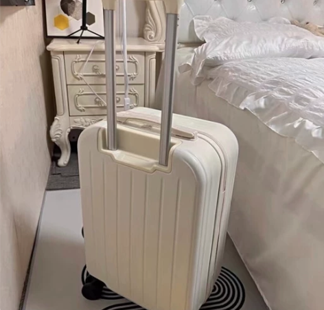 自家网店不开了，还剩下几十个全新旅行箱  ...