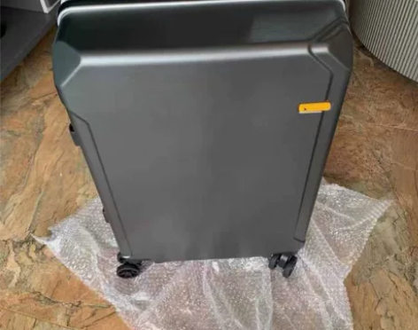 【清仓】正品袋鼠行李箱拉杆箱旅行箱密码箱学...