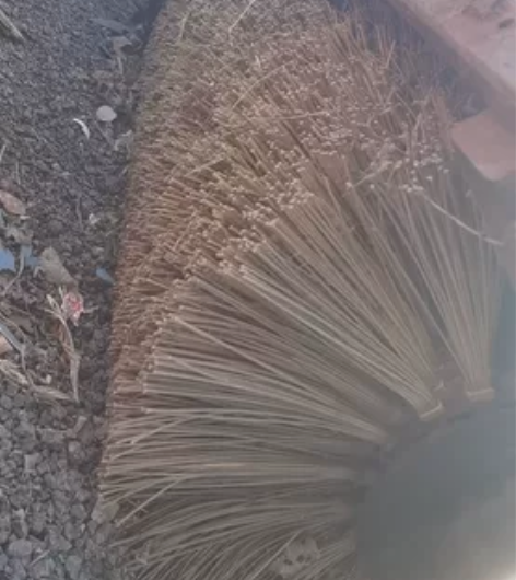 三米长滚雪刷!大型扫雪滚刷!成色如图!需要...