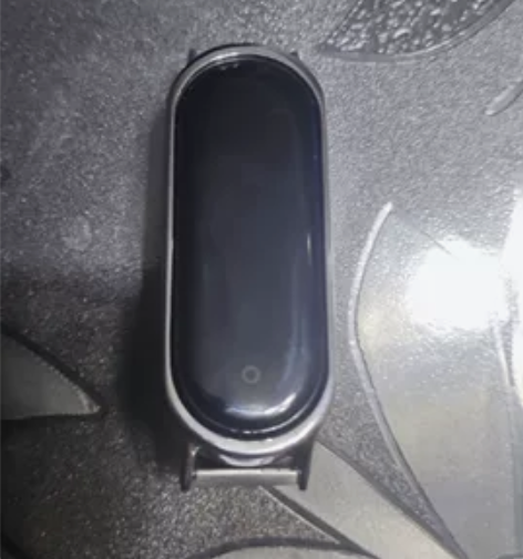 小米手环5标准版，8成新。表链后配的磁吸的...