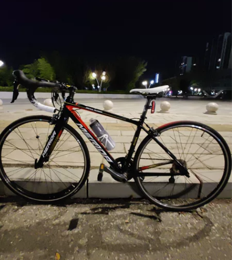 出一辆公路车—美利达斯特拉king44码，...