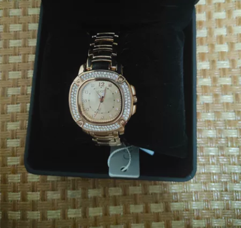 歌迪手表，镶钻手表，电子手表金色，全新未佩...