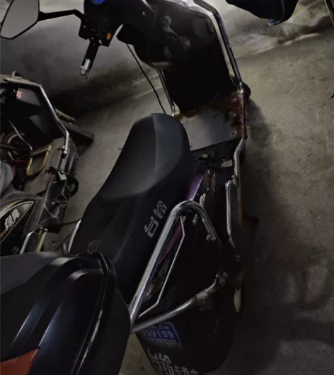 台铃电瓶车以上好牌照,两块锂电池,充满电可...