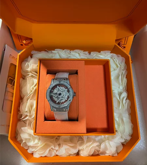 Davena蒂玮娜五芒星正品时来运转手表女...