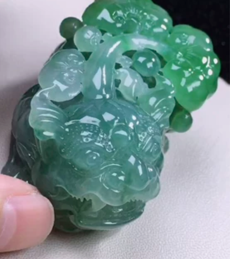 自己工作室正式开播啦！每晚9点正式开播，淘...