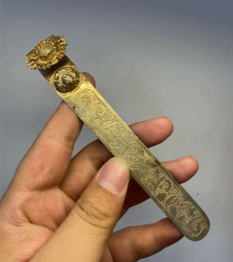 苏工老银鎏金人物扁簪 簪头剔花,工艺精湛,...