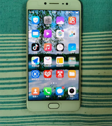 vivoX7，可以正常使用，没什么暗病，4...