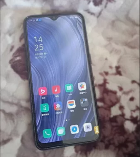 二手手机OPPO Reno升降式摄像头屏幕...