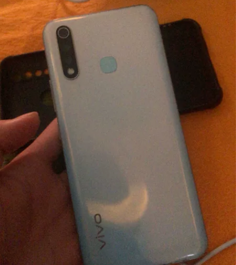 出售一部闲置手机vivoy5s 成色95新...