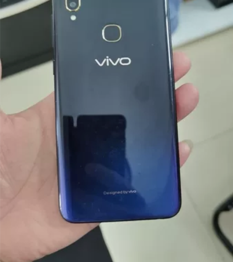 女士一手用机,VIVOZ3i 标准版内存1...