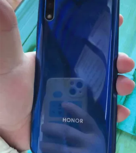 荣耀9x。  8+128的，原装，，自提，...