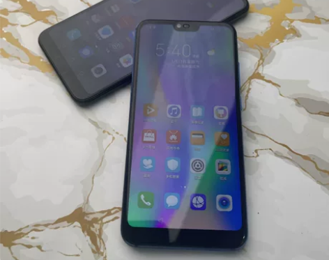 华为手机，华为荣耀10，6+128的内存，...