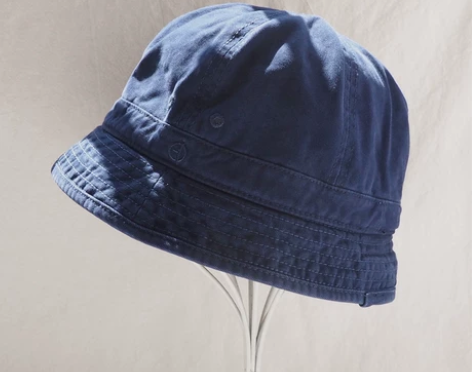 买小了。自己取。人手一顶！巨显脸小水洗深蓝...