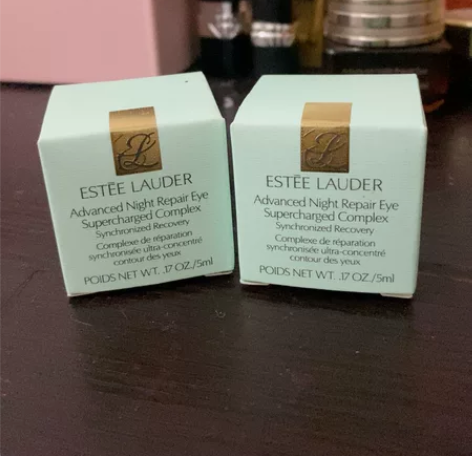 雅诗兰黛眼霜小样两个一起出，用不完了转给需...