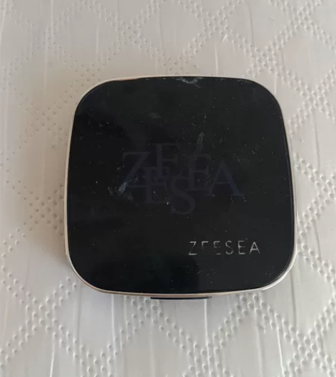 修容粉饼25块钱出 感兴趣的话点“我想要”...