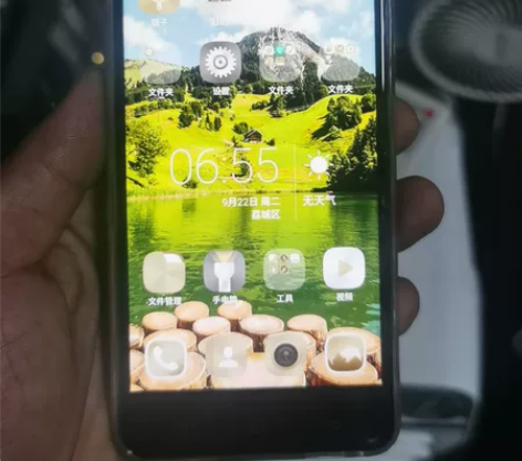 海信E76mini，后置指纹解锁，4+32...