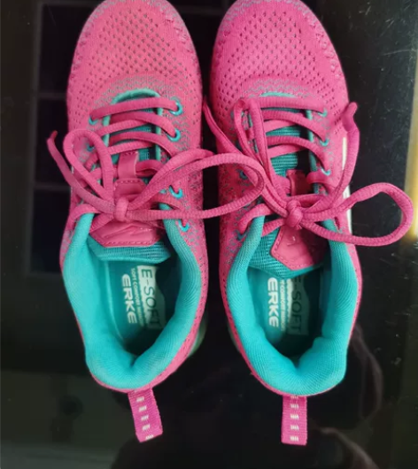 鸿星尔克女士跑步鞋运动鞋，35码，购于专卖...