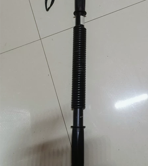 臂力器一个,成色八成新,十五自取 感兴趣的...