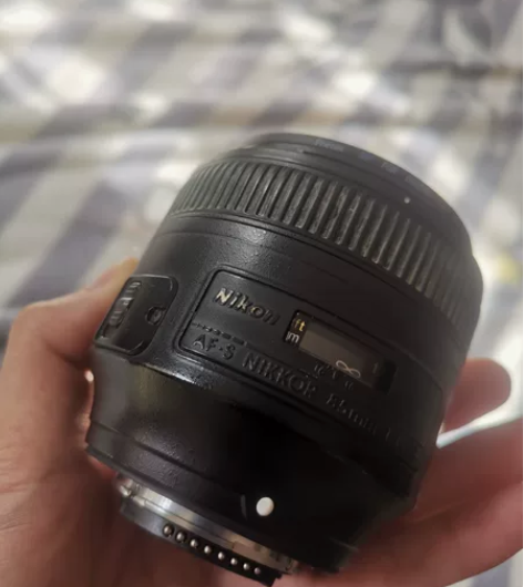 自用尼康原厂85mm 1.8G全画幅定焦镜...