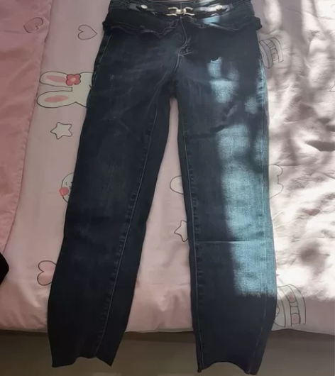 女士牛仔裤，M码，9分裤，闲置便宜出了 感...