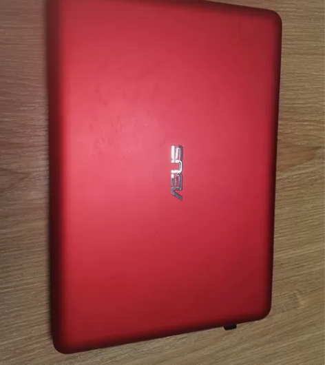 华硕E402S轻薄本，办公看电影还行。游戏...