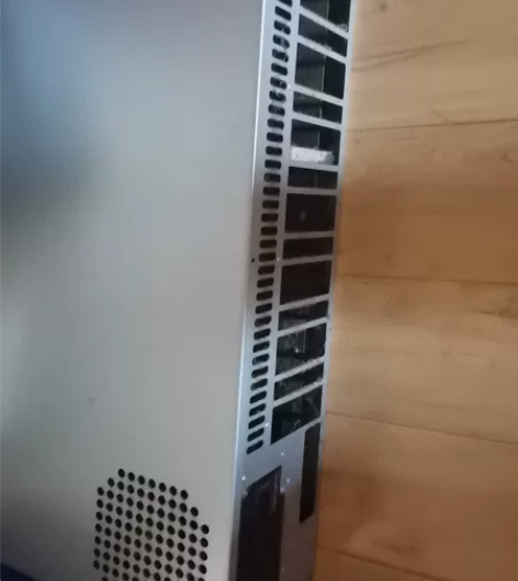 电脑机箱，包含电源，主板，CPU，风扇是可...