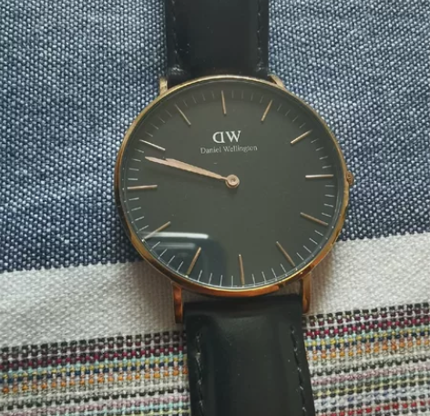 DW手表，买了个新的，这个就闲置了，个人自...