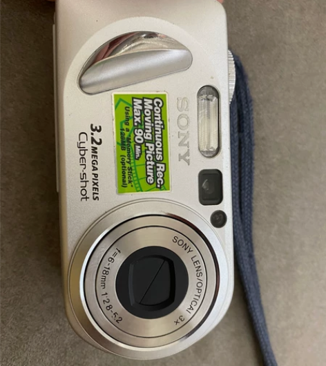 索尼 怀旧数码相机 没有损坏功能正常（没电...