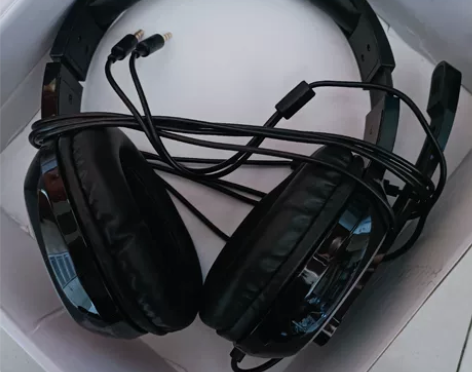 漫步者 K815耳机 做听力 玩游戏都OK...