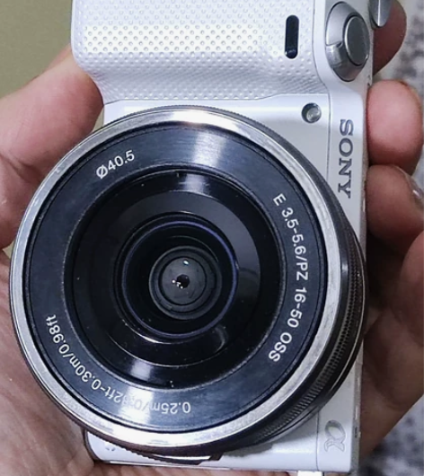 索尼微单nex5t套机1500元机身+原厂...