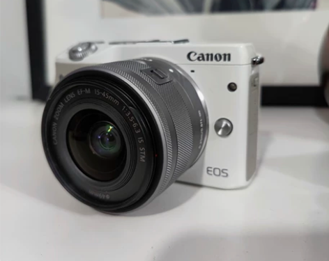 佳能M3 自用微单,用的很爱惜,配15-...