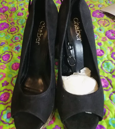 清衣柜啦！全新巧帛纯皮鱼嘴高跟鞋！防水台设...