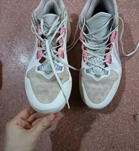 二手李宁男士运动鞋43码不议价包邮。 感兴...