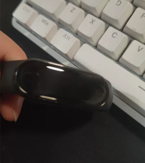 小米手环5NFC  几乎全新 带磁吸充电器 感兴趣的话点“我...