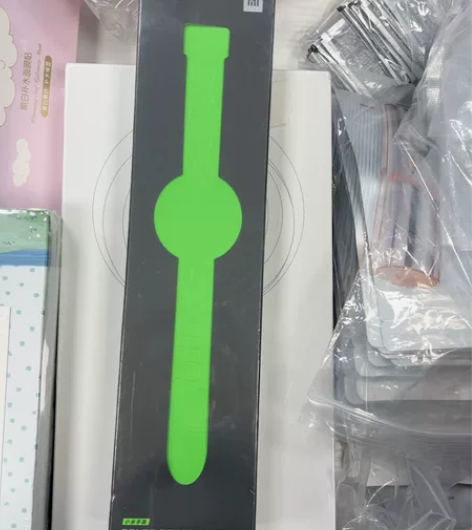 现有小米手表color运动版，如图，全新未...
