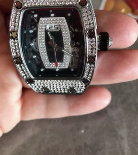 意卡伊手表，全新未使用，朋友送的，50包邮...