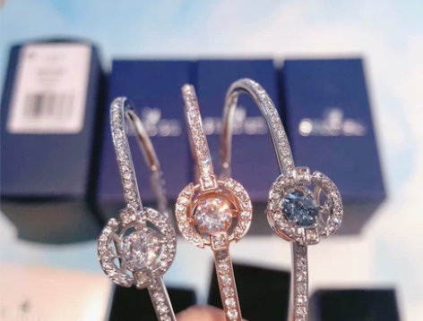 【正品包邮】全新施华洛世奇跳动的心手环跃动...