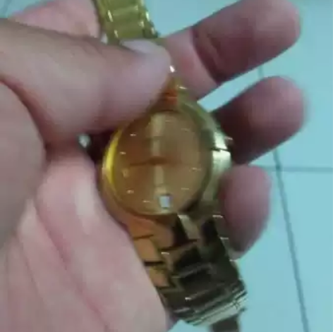 飞亚达镀金石英表：新换电池，走时精准！ 感...