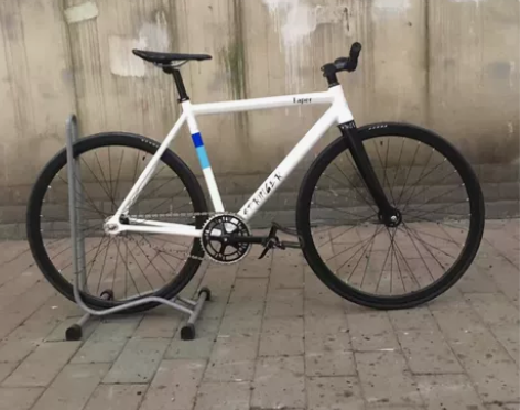 出一台死飞挥春车架 全新。白色 48。52...