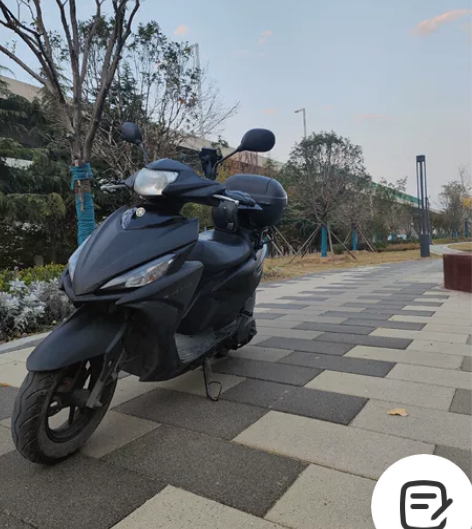 雅马哈125踏板摩托车 感兴趣的话点“我想...
