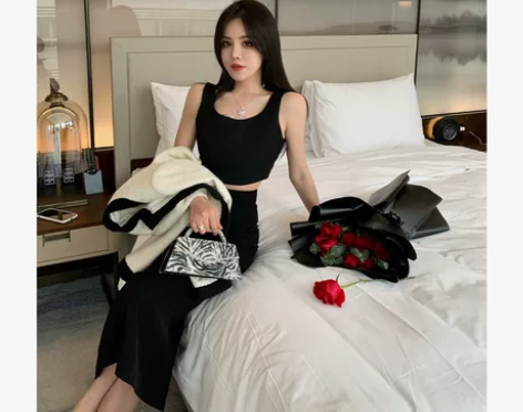 【摇曳身姿】高腰一步后开叉半身铅笔裙 感兴...