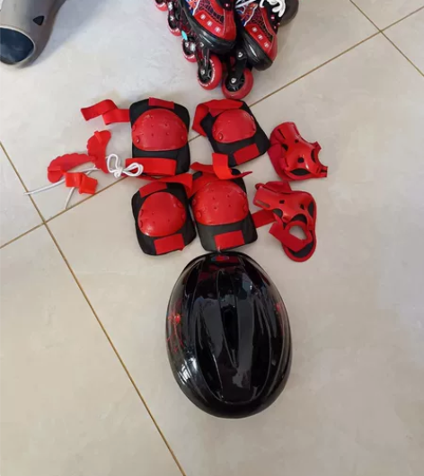 全新迪士尼溜冰鞋儿童初学者男女童轮滑鞋旱冰...