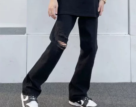 夏季高街黑色破洞微喇叭牛仔裤潮牌直筒割破复...